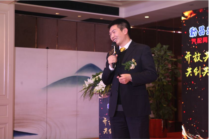 播放举重冠军石志勇_举重冠军石智勇照片_志勇举重冠军