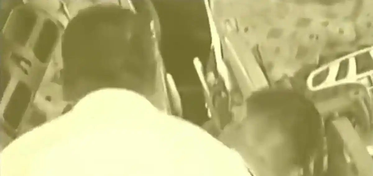 举重比赛选手当场死亡_举重运动员事故_车祸发生举重冠军救人