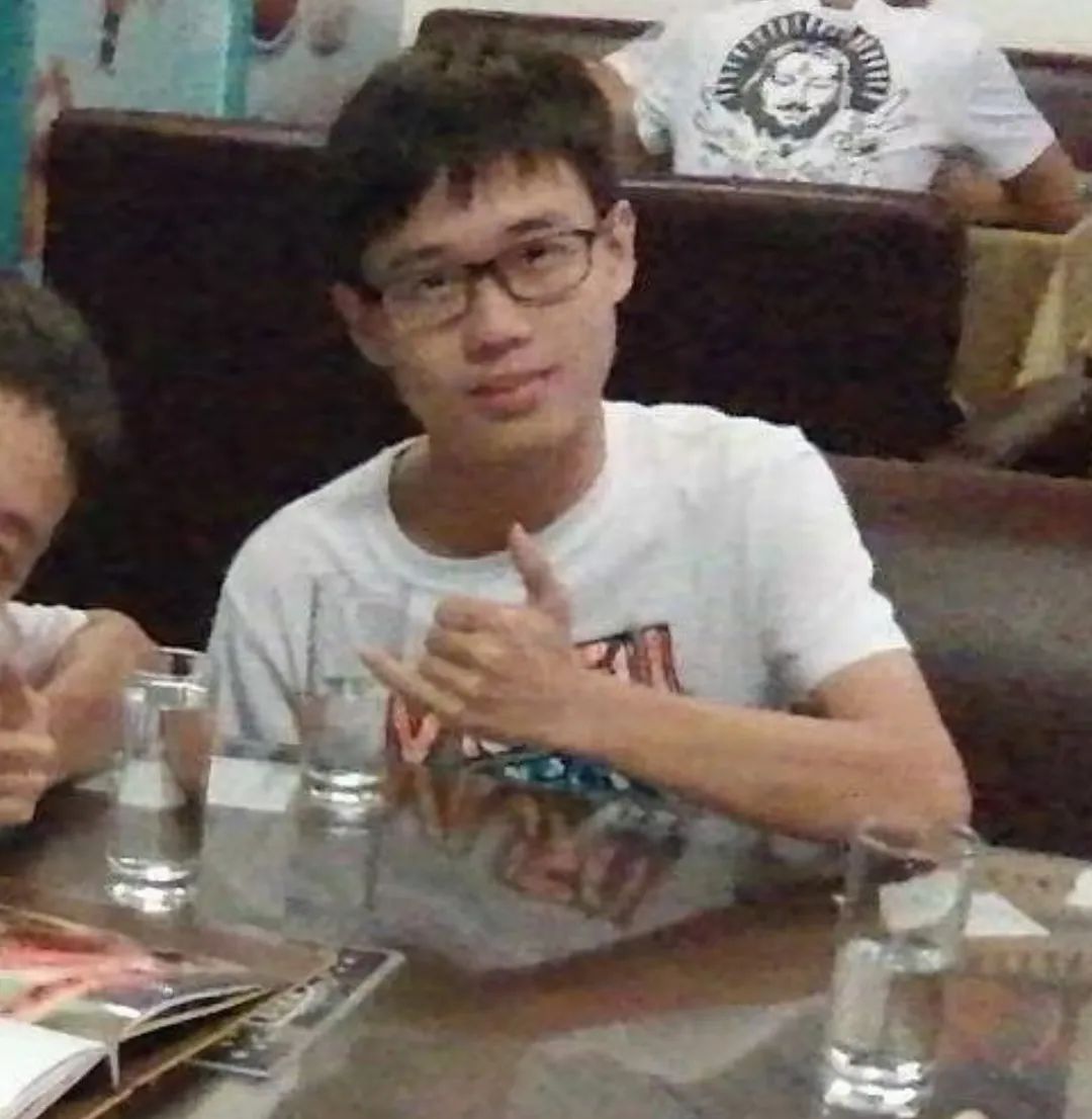 历史上足球帅哥_足球界十大帅哥_世界足坛帅哥