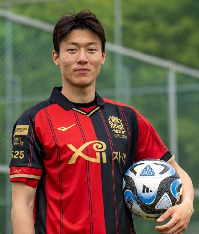美因茨足球俱乐部德甲排名_美因茨足球俱乐部球衣_美因茨足球俱乐部历史成绩