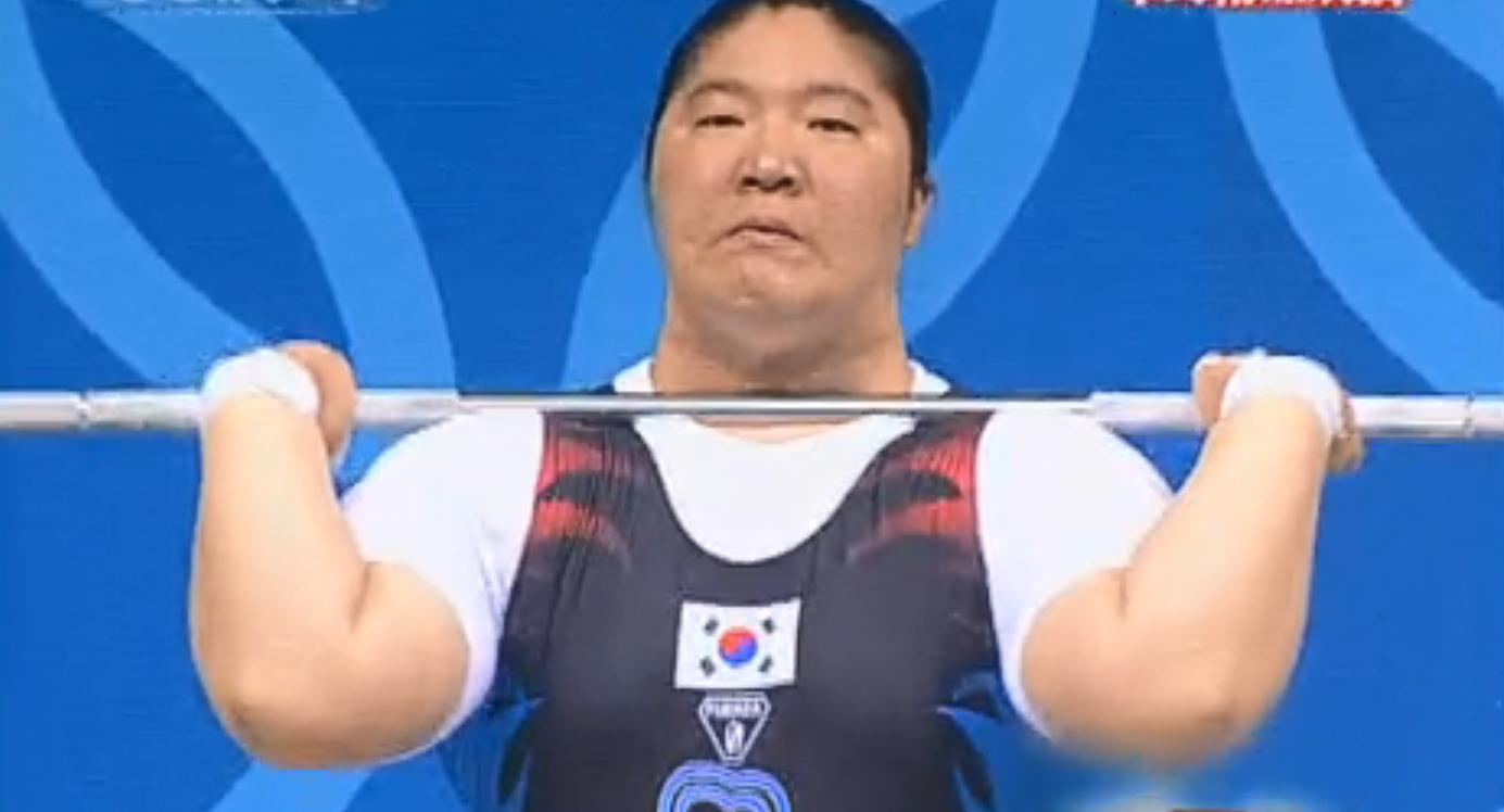 韩国举重男子_韩国举重美女_最胖的举重男冠军韩国女