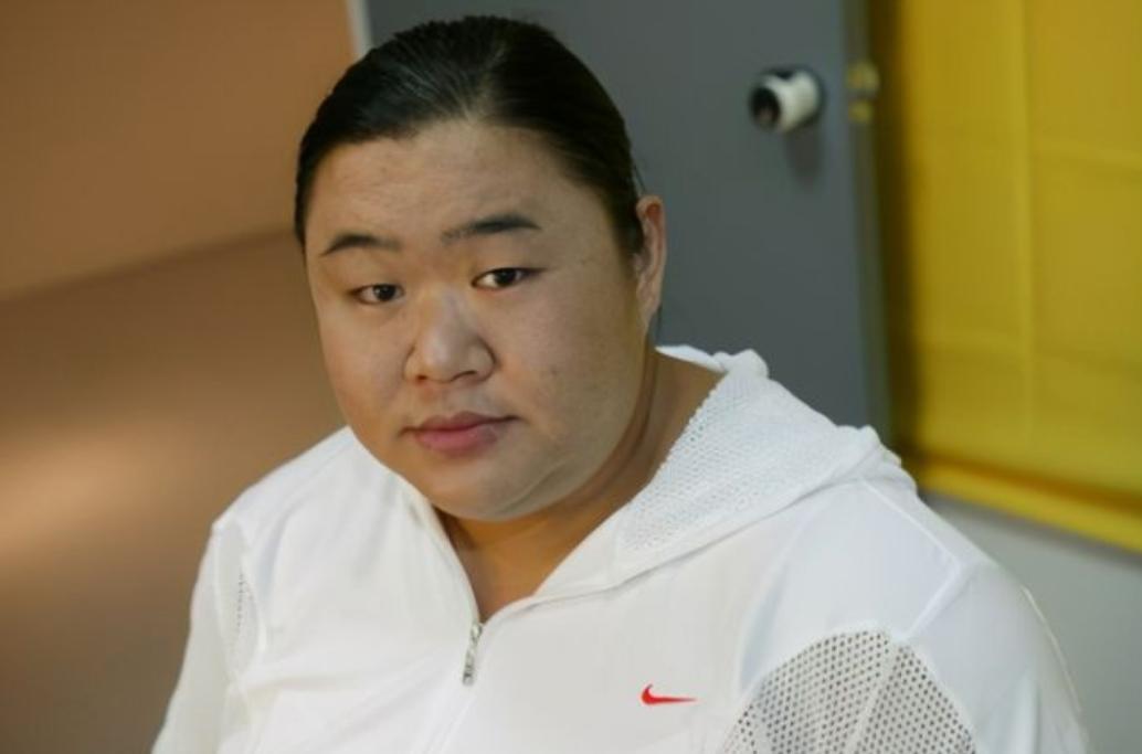 韩国举重美女_最胖的举重男冠军韩国女_韩国举重男子