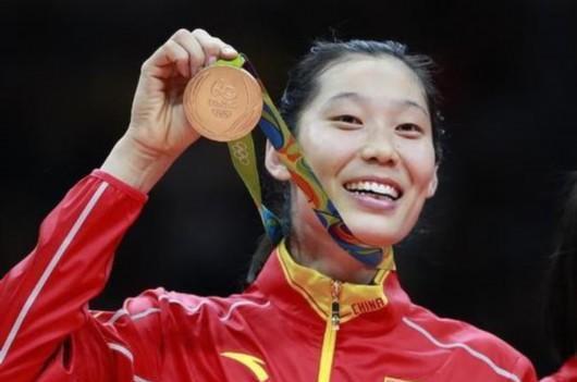 天津女排签约朱婷，誓拿联赛和世俱杯冠军创历史成为大满贯