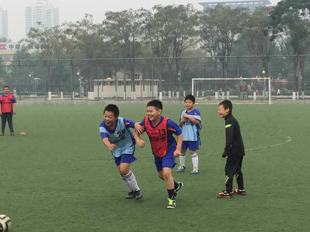 中学生花式篮球比赛规则_中学生花样篮球视频教程_中学生篮球花式规则比赛教案