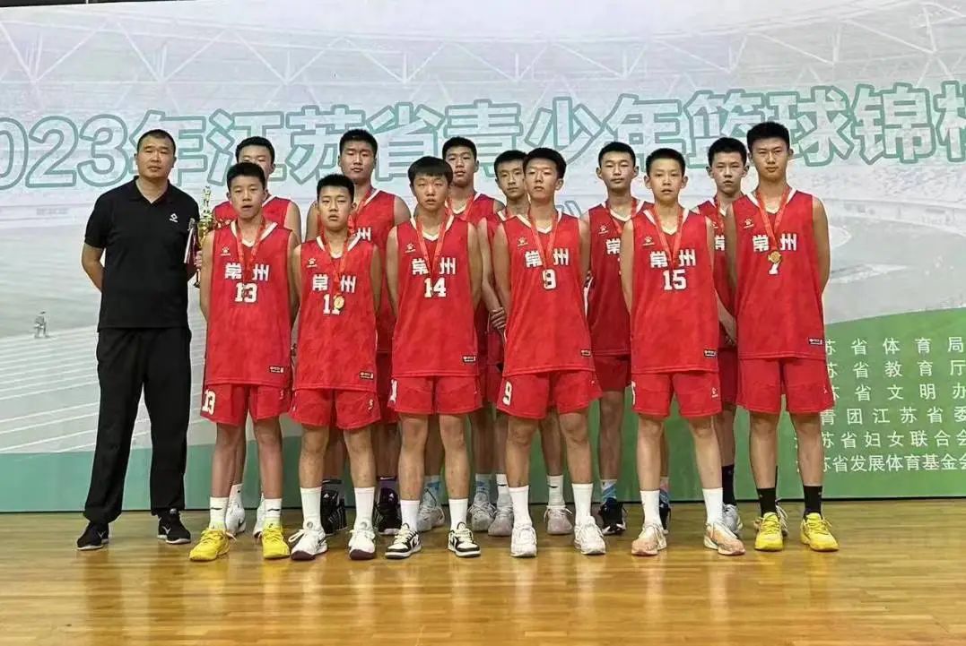 连云港小学比赛篮球冠军_连云港高级中学篮球队_连云港少儿篮球