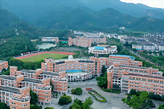 历年高中篮球联赛的冠军_全国篮球高中联赛历年冠军_历届高中篮球联赛冠军