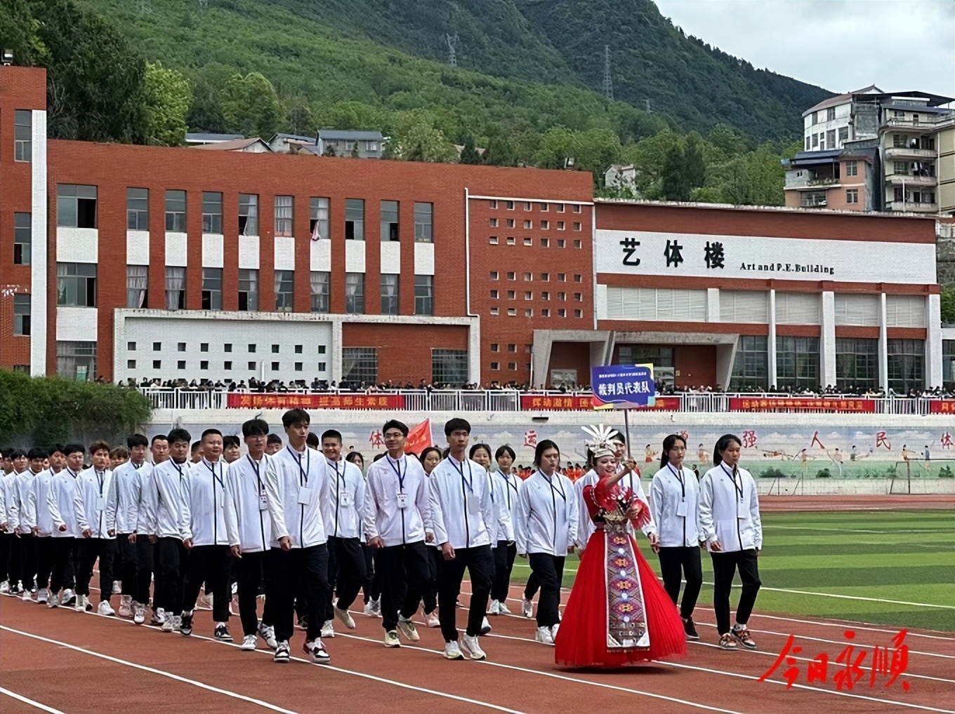 湖南湘西篮球第一球星_湘西篮球队员名单_湘西永顺儿童篮球比赛冠军