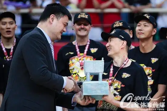 篮球绝杀冠军中国是哪个队_中国篮球三大绝杀冠军是谁_篮球赛绝杀
