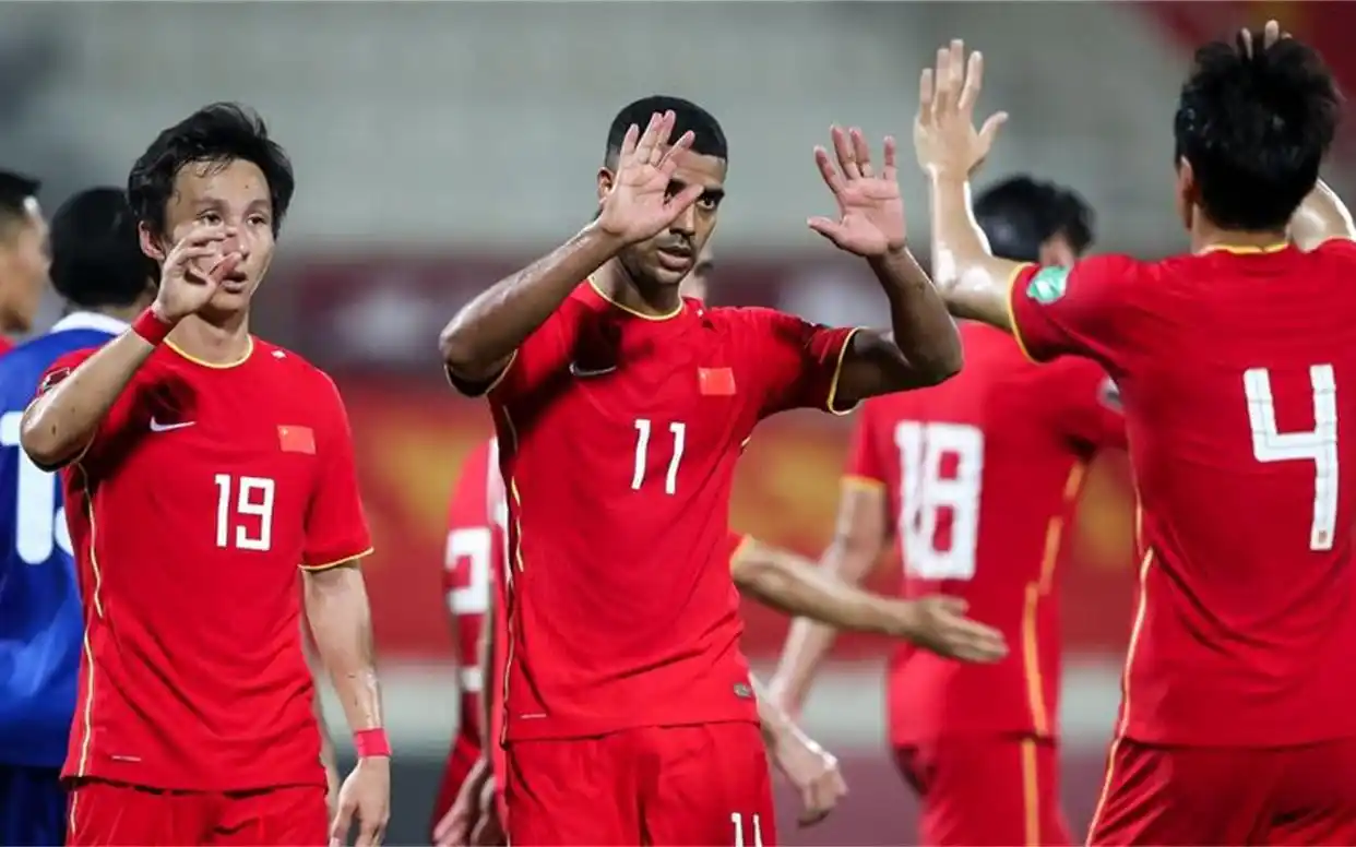 国足与阿曼历史交锋战绩：胜3平1负3，最近2023.12.29热身赛0 - 2告